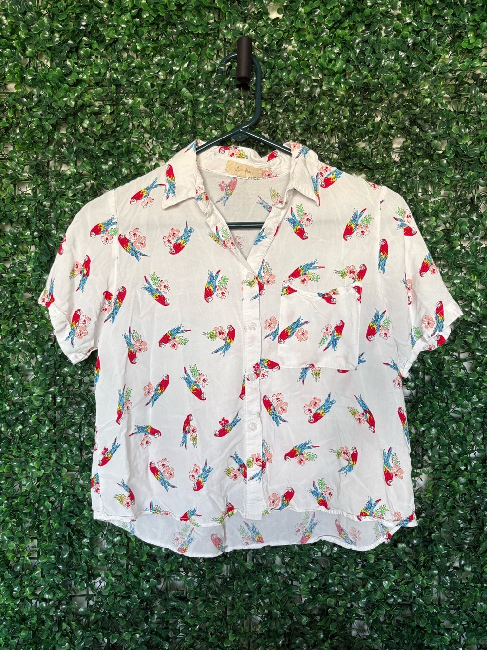 Love Notes White Short-Sleeve Button-Down Top with Colorful TropicalParrot Print